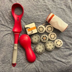 Clarisonic Hot Pink Magenta with Body Bush Handle
